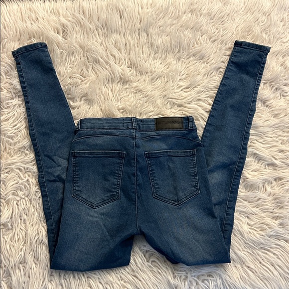 Fit Jeans - Picture 2 of 9